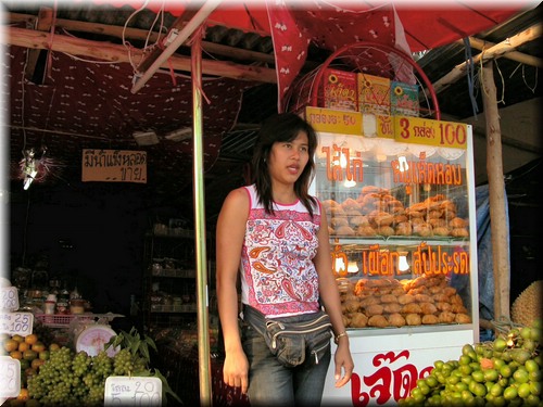 DSCN7835.JPG
Make: NIKON
Model: E4500
DateTime: 11/29/2003 2:17:34 AM
EXIFImageWidth: 1600
ExifImageLength: 1200
Flash: Flash did not fire - Compulsary flash surpression
ISOSpeedRatings: ISO 100
FocalLength: 7.85 mm